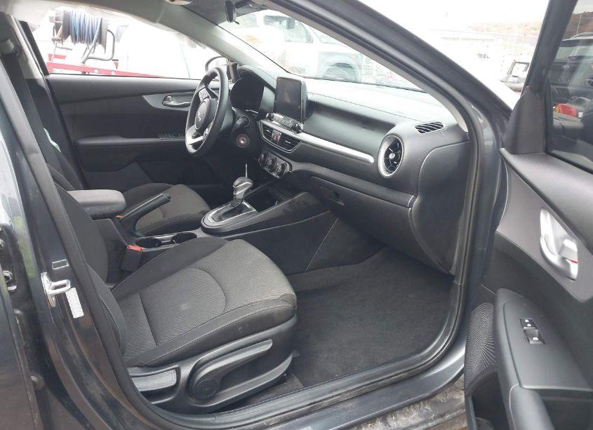 Photo 5 of 2023 Kia Forte LX (VIN 3KPF24AD3PE685402)