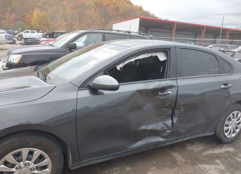 Photo 6 of 2023 Kia Forte LX (VIN 3KPF24AD3PE685402)