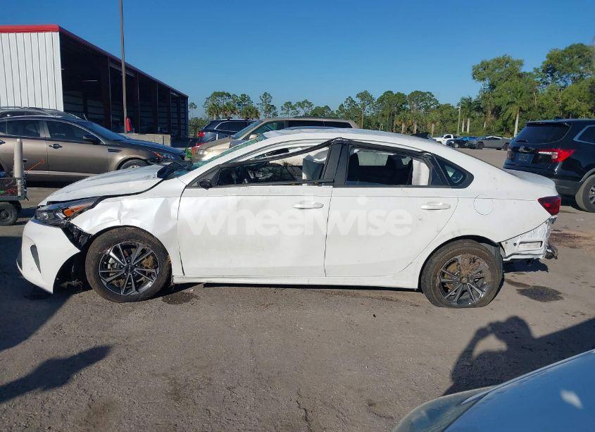 Photo 14 of 2023 Kia Forte LXS (VIN 3KPF24AD3PE694455)