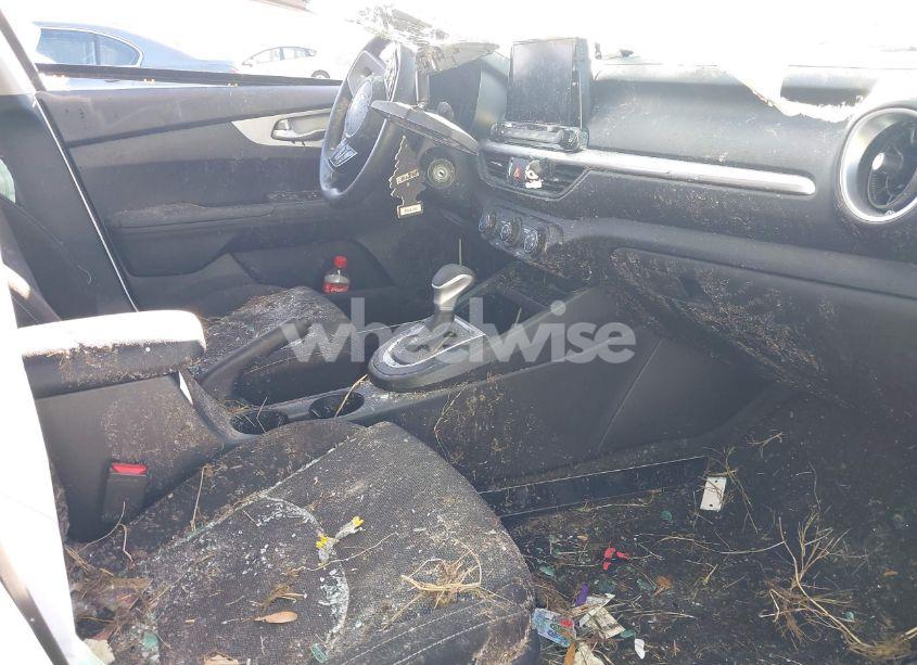 Photo 5 of 2023 Kia Forte LXS (VIN 3KPF24AD3PE694455)