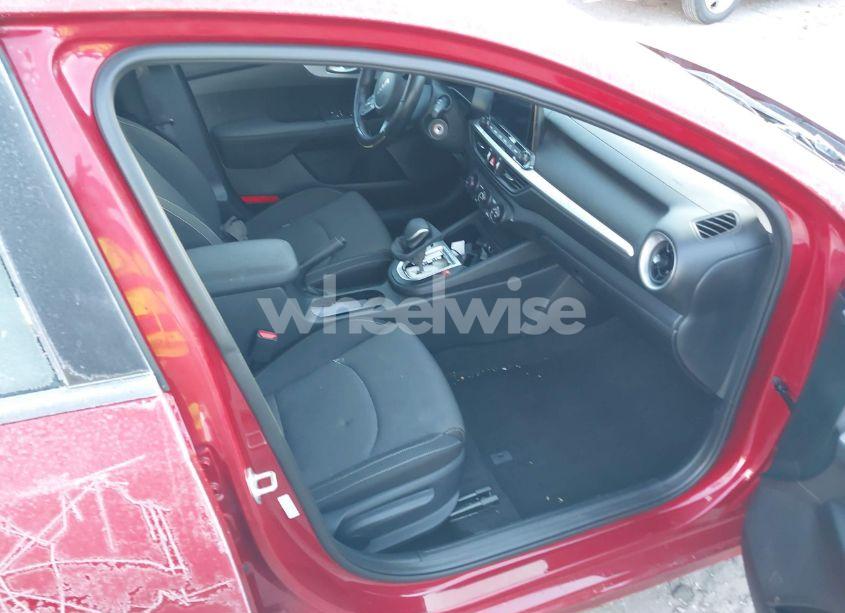 Photo 5 of 2024 Kia Forte LXS (VIN 3KPF24AD3RE704274)