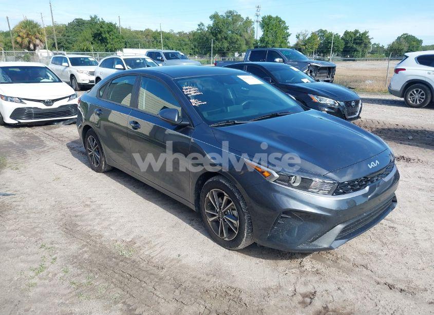 2024 Kia Forte LXS (VIN 3KPF24AD3RE729465) main photo