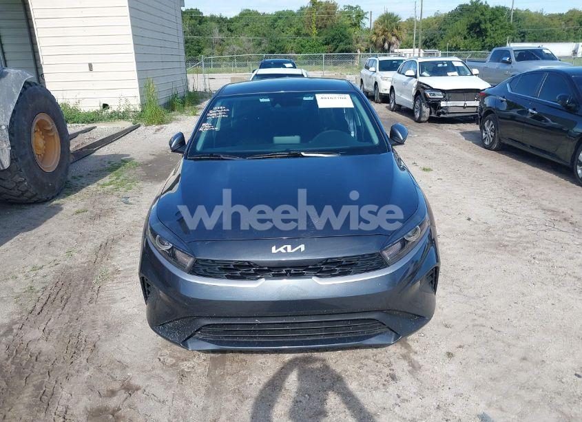 Photo 12 of 2024 Kia Forte LXS (VIN 3KPF24AD3RE729465)