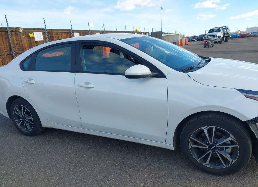 Photo 14 of 2024 Kia Forte LX/LXS (VIN 3KPF24AD3RE732902)