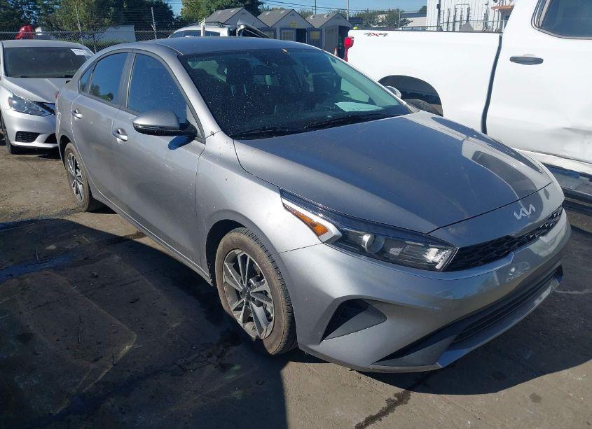 2024 Kia Forte LXS (VIN 3KPF24AD3RE734343) main photo