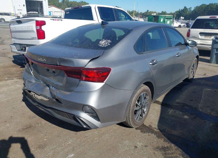 Photo 4 of 2024 Kia Forte LXS (VIN 3KPF24AD3RE734343)