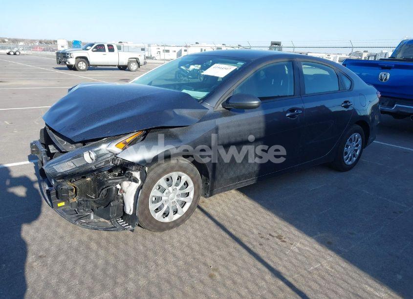 Photo 2 of 2024 Kia Forte LX (VIN 3KPF24AD3RE753085)