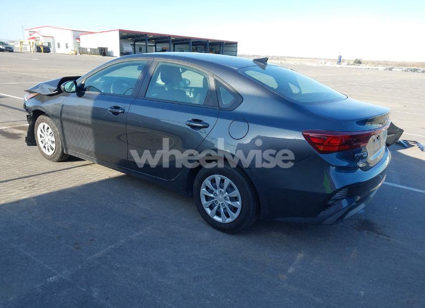 Photo 3 of 2024 Kia Forte LX (VIN 3KPF24AD3RE753085)