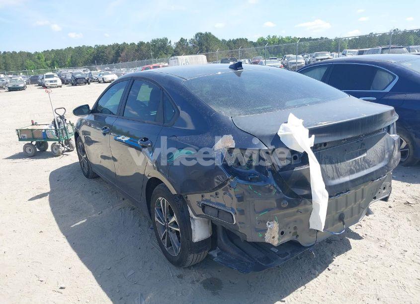 Photo 3 of 2024 Kia Forte LXS (VIN 3KPF24AD3RE757105)