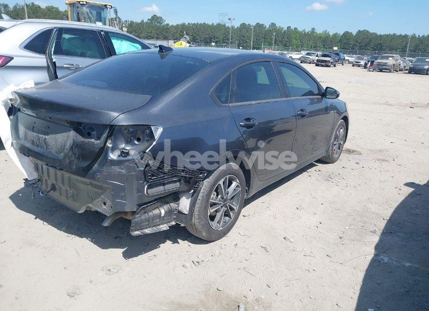 Photo 4 of 2024 Kia Forte LXS (VIN 3KPF24AD3RE757105)