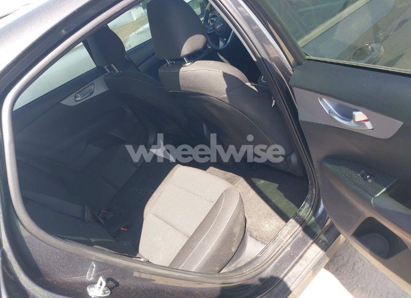 Photo 8 of 2024 Kia Forte LXS (VIN 3KPF24AD3RE757105)