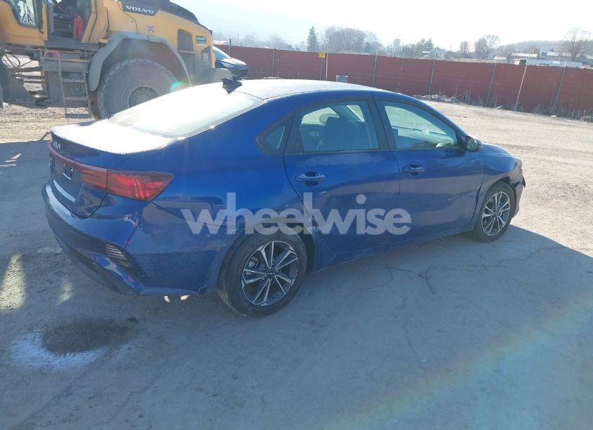 Photo 4 of 2024 Kia Forte LXS (VIN 3KPF24AD3RE765589)