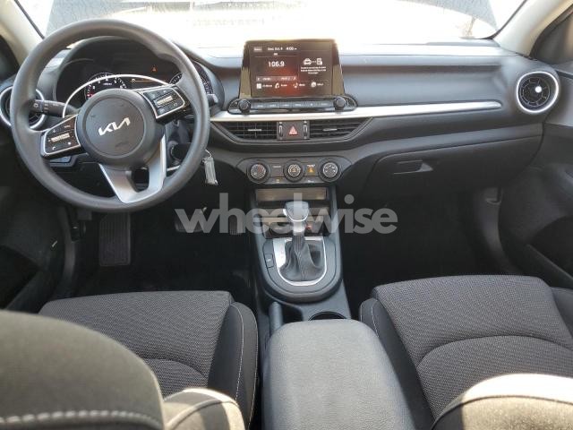 Photo 2 of 2024 KIA FORTE LX (VIN 3KPF24AD3RE769237)