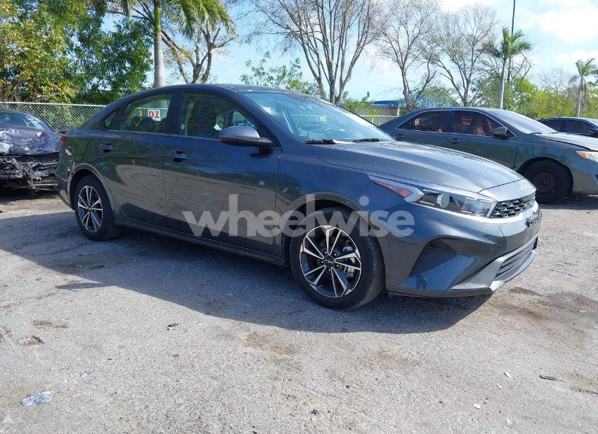 2024 Kia Forte LXS (VIN 3KPF24AD3RE770503) main photo