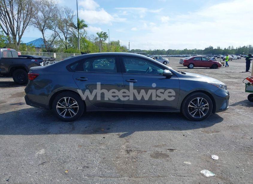Photo 14 of 2024 Kia Forte LXS (VIN 3KPF24AD3RE770503)