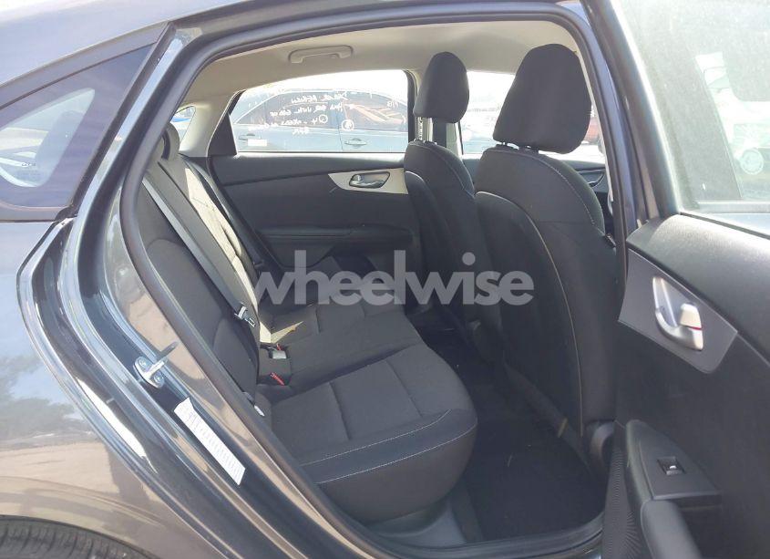 Photo 8 of 2024 Kia Forte LXS (VIN 3KPF24AD3RE770503)