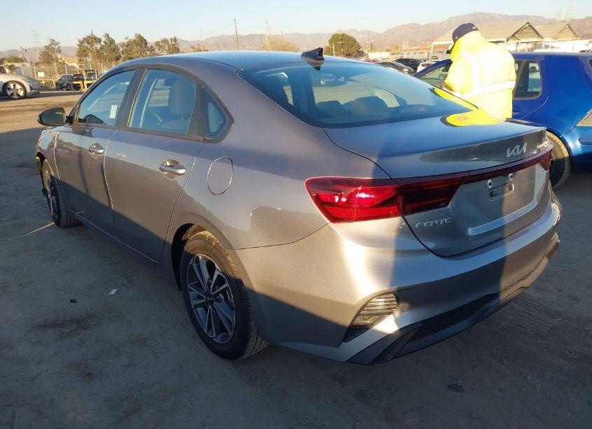 Photo 3 of 2024 Kia Forte LXS (VIN 3KPF24AD3RE786068)