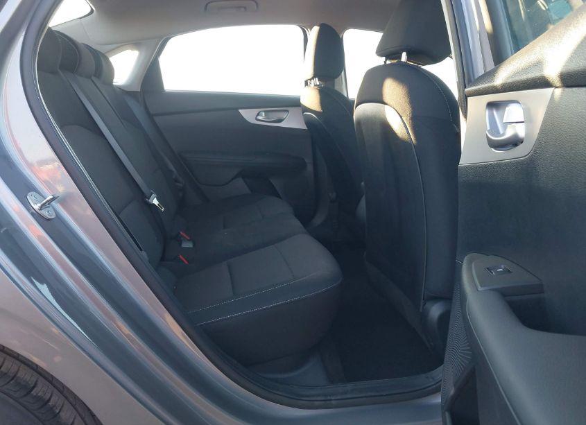 Photo 8 of 2024 Kia Forte LXS (VIN 3KPF24AD3RE786068)