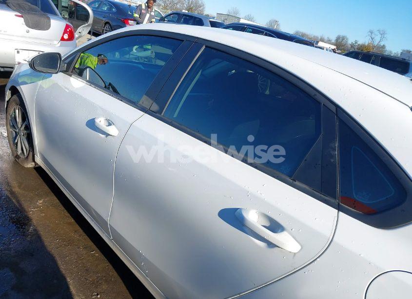 Photo 14 of 2024 Kia Forte LXS (VIN 3KPF24AD3RE793599)