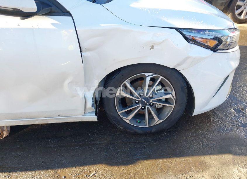 Photo 6 of 2024 Kia Forte LXS (VIN 3KPF24AD3RE793599)