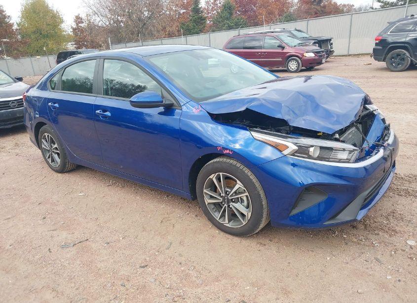 2024 Kia Forte LXS (VIN 3KPF24AD3RE794106) main photo