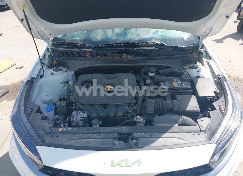 Photo 10 of 2024 Kia Forte LXS (VIN 3KPF24AD3RE797023)
