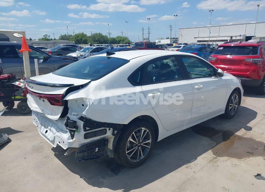 Photo 4 of 2024 Kia Forte LXS (VIN 3KPF24AD3RE797023)