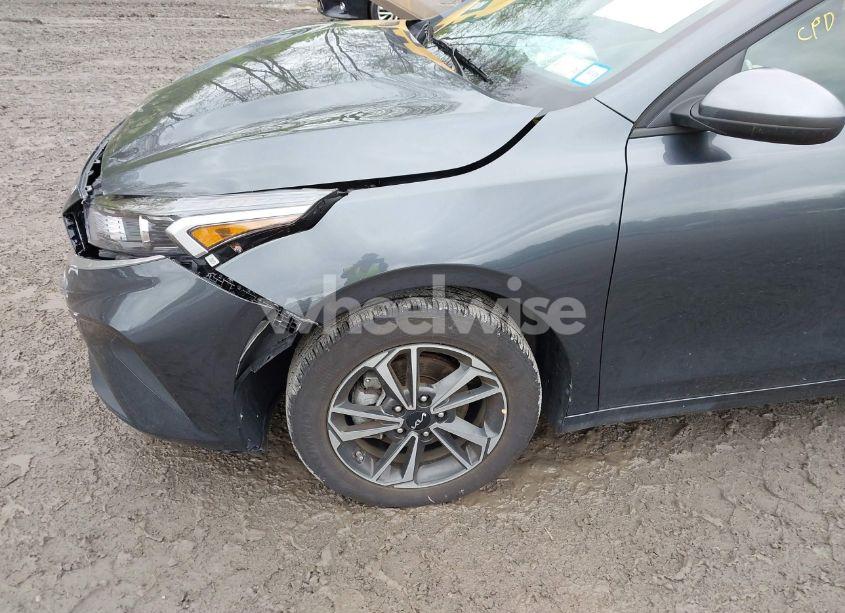 Photo 6 of 2024 Kia Forte LXS (VIN 3KPF24AD3RE806366)
