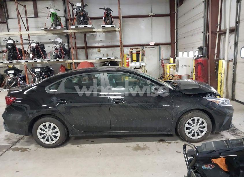 Photo 13 of 2024 Kia Forte LX (VIN 3KPF24AD3RE812233)