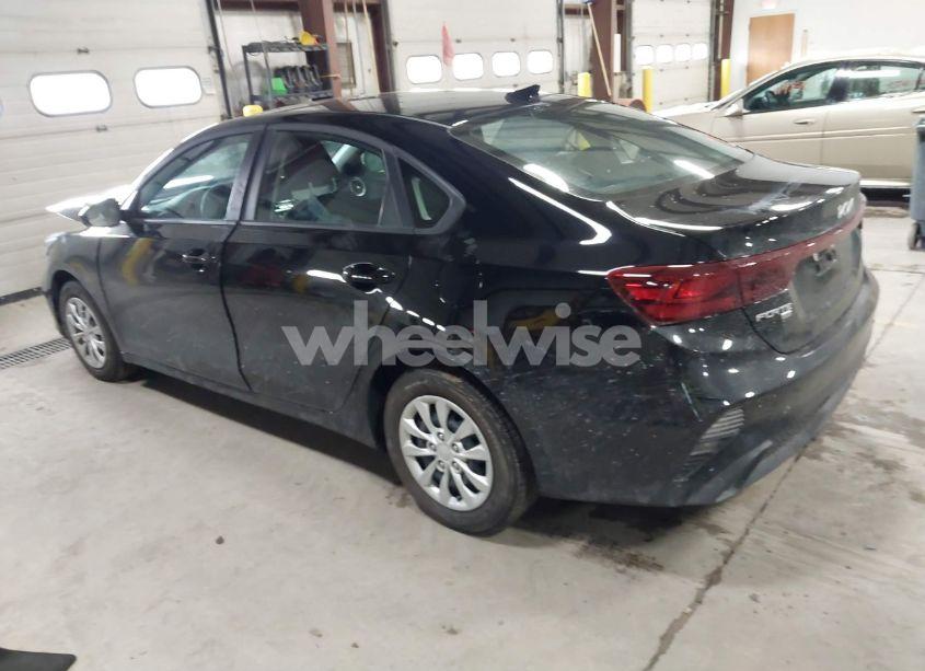 Photo 3 of 2024 Kia Forte LX (VIN 3KPF24AD3RE812233)