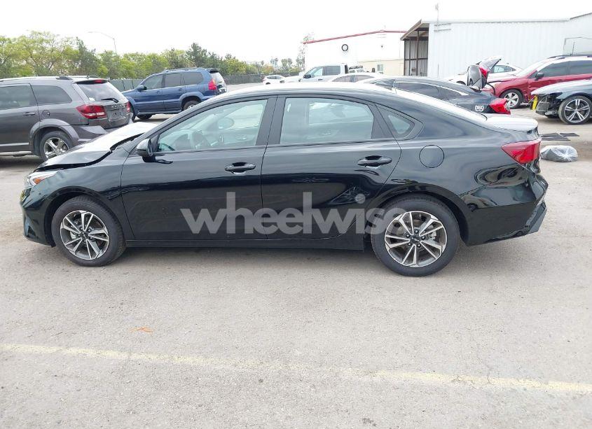 Photo 15 of 2024 Kia Forte LXS (VIN 3KPF24AD3RE817366)