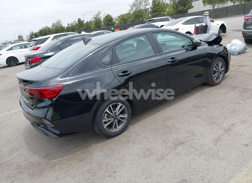 Photo 4 of 2024 Kia Forte LXS (VIN 3KPF24AD3RE817366)