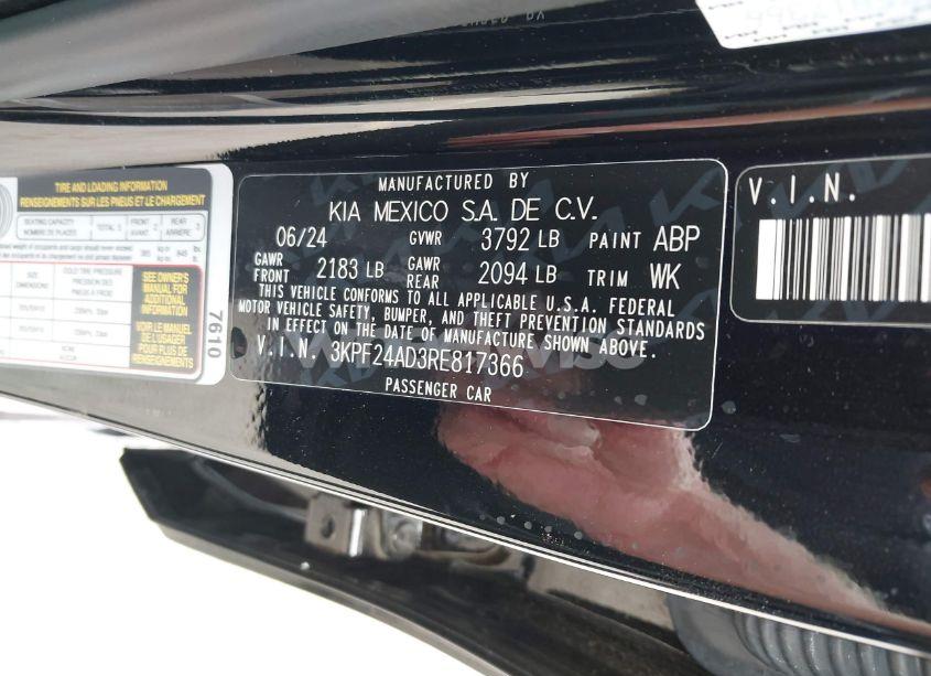 Photo 9 of 2024 Kia Forte LXS (VIN 3KPF24AD3RE817366)