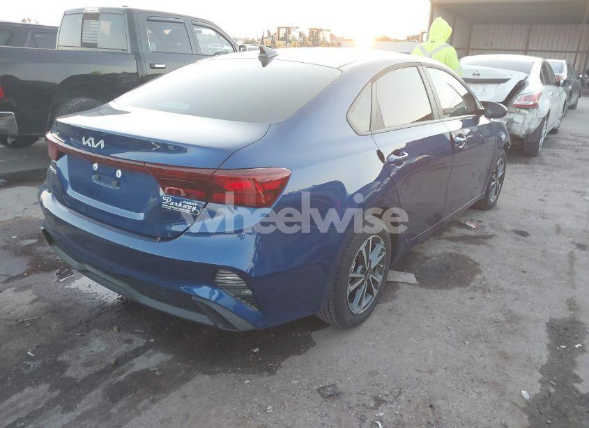 Photo 4 of 2024 Kia Forte LXS (VIN 3KPF24AD3RE825399)