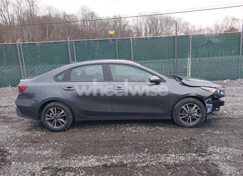 Photo 14 of 2024 Kia Forte LXS (VIN 3KPF24AD3RE828156)