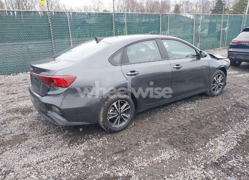 Photo 4 of 2024 Kia Forte LXS (VIN 3KPF24AD3RE828156)