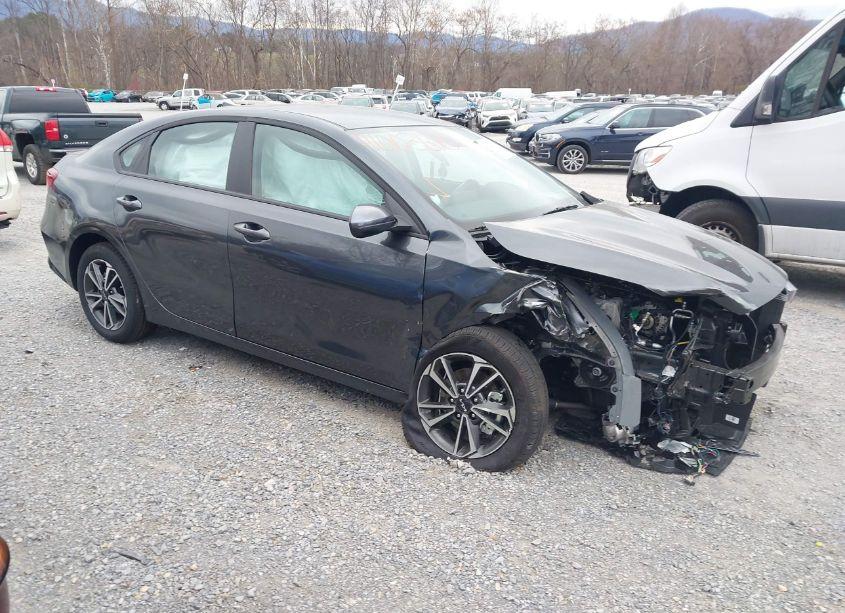 2024 Kia Forte LXS (VIN 3KPF24AD3RE835835) main photo