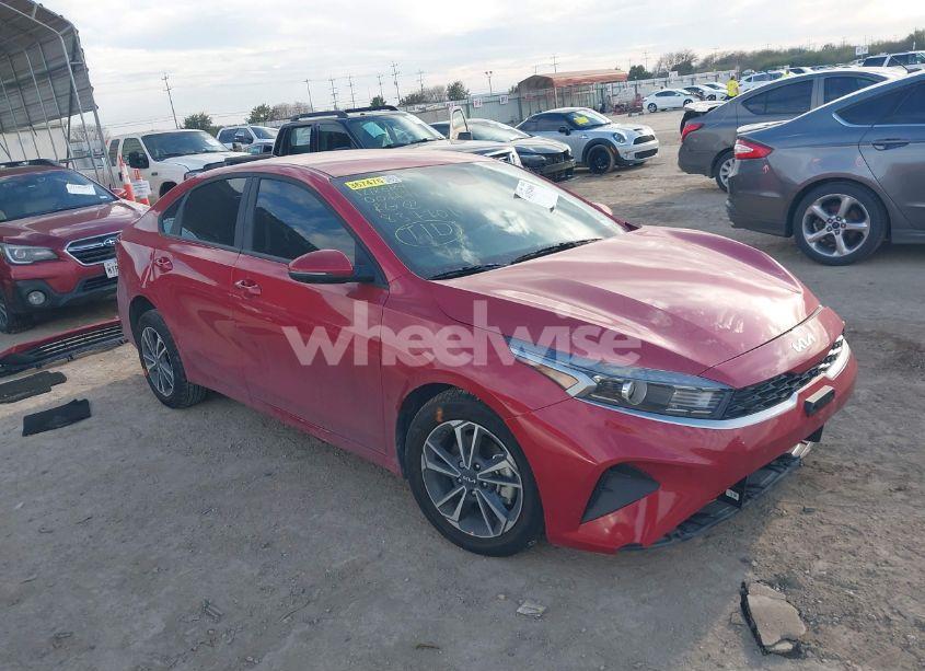 2024 Kia Forte LXS (VIN 3KPF24AD3RE837701) main photo