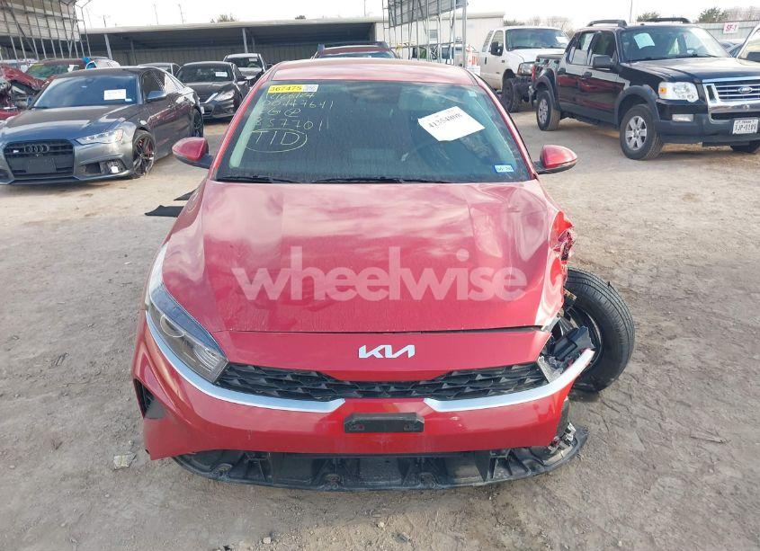 Photo 13 of 2024 Kia Forte LXS (VIN 3KPF24AD3RE837701)