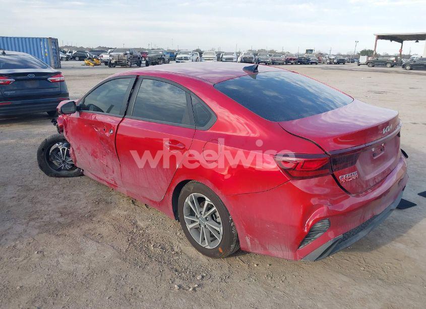 Photo 3 of 2024 Kia Forte LXS (VIN 3KPF24AD3RE837701)