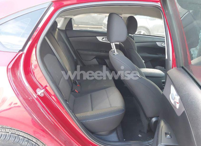 Photo 8 of 2024 Kia Forte LXS (VIN 3KPF24AD3RE837701)