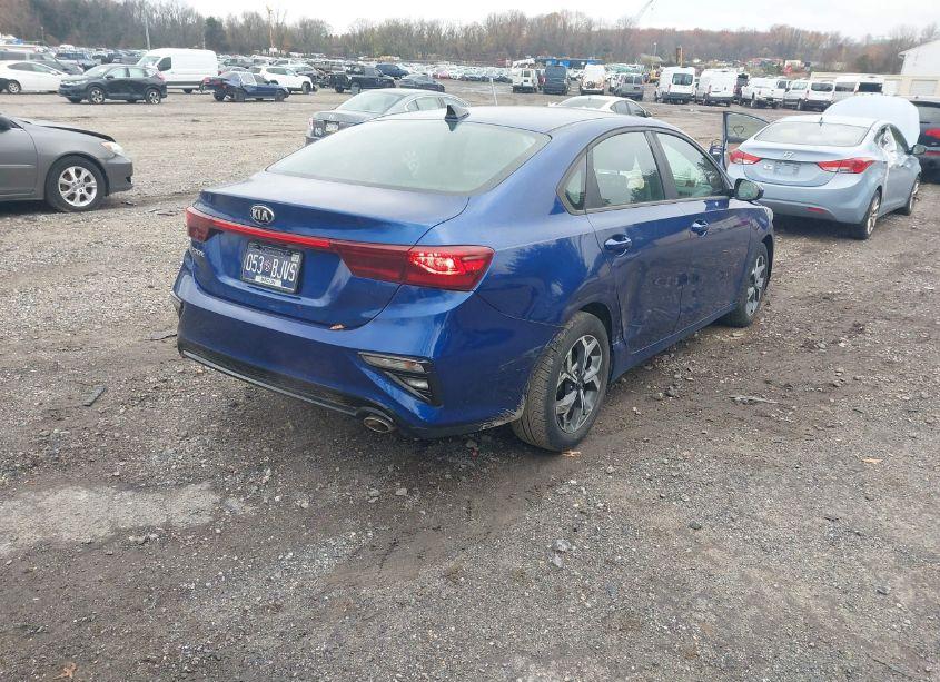 Photo 4 of 2019 Kia Forte LXS (VIN 3KPF24AD4KE005998)