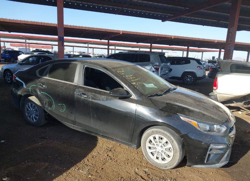 Photo 13 of 2019 Kia Forte FE (VIN 3KPF24AD4KE010070)