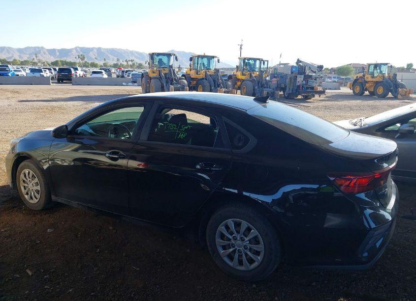 Photo 14 of 2019 Kia Forte FE (VIN 3KPF24AD4KE010070)