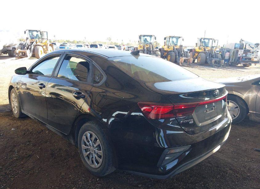 Photo 3 of 2019 Kia Forte FE (VIN 3KPF24AD4KE010070)