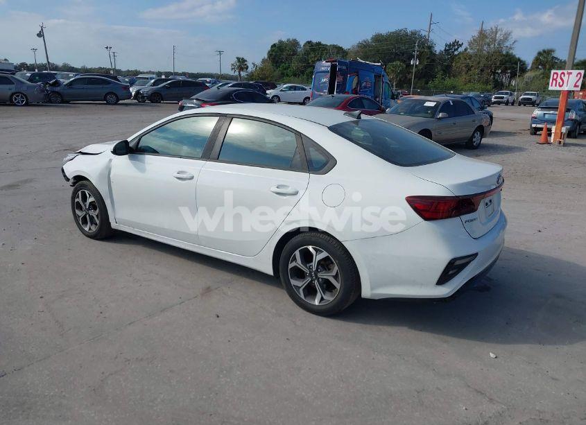 Photo 3 of 2019 Kia Forte LXS (VIN 3KPF24AD4KE010277)