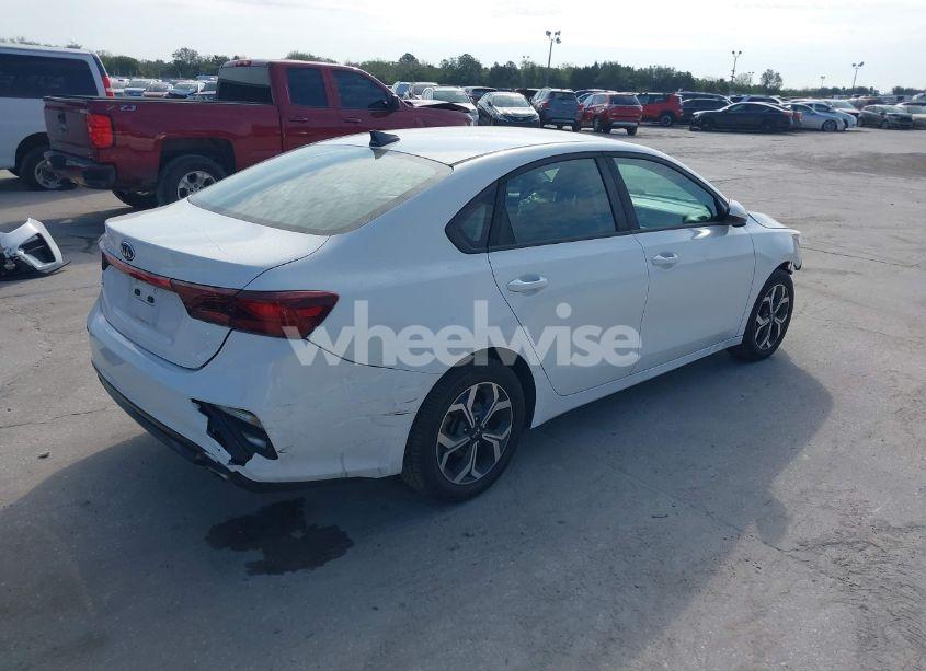 Photo 4 of 2019 Kia Forte LXS (VIN 3KPF24AD4KE010277)