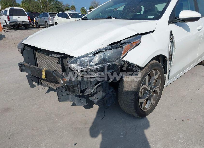 Photo 6 of 2019 Kia Forte LXS (VIN 3KPF24AD4KE010277)