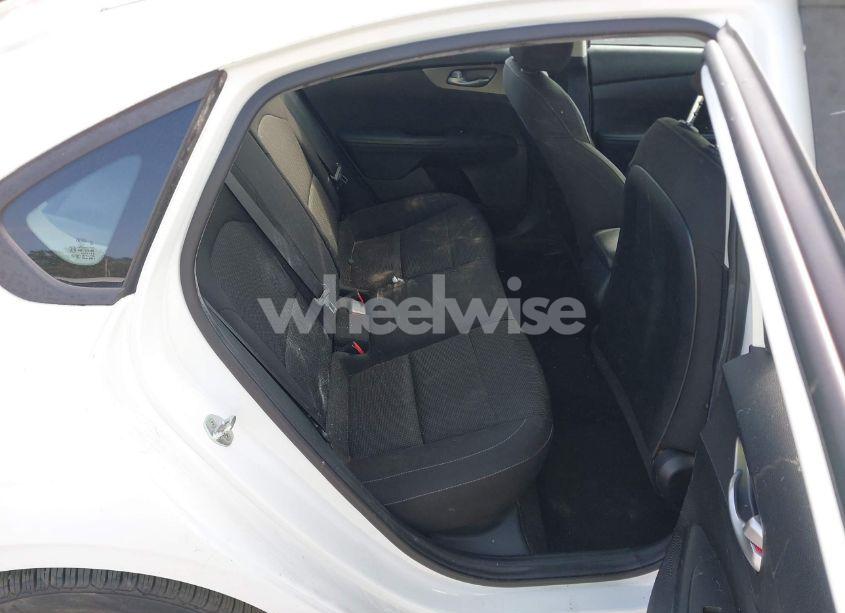 Photo 8 of 2019 Kia Forte LXS (VIN 3KPF24AD4KE010277)