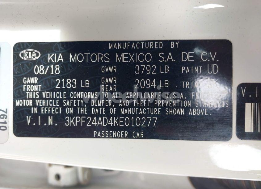 Photo 9 of 2019 Kia Forte LXS (VIN 3KPF24AD4KE010277)